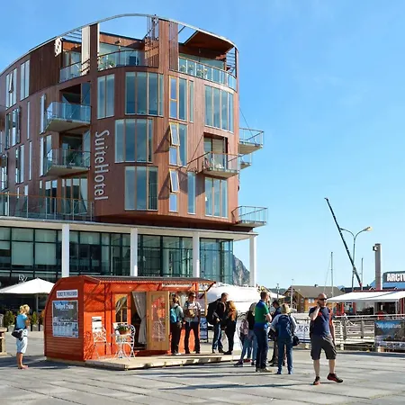 6 Person In Svolvær